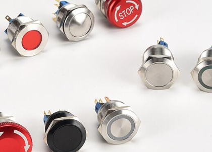 Metal button manufacturers show you the installation of metal buttons.